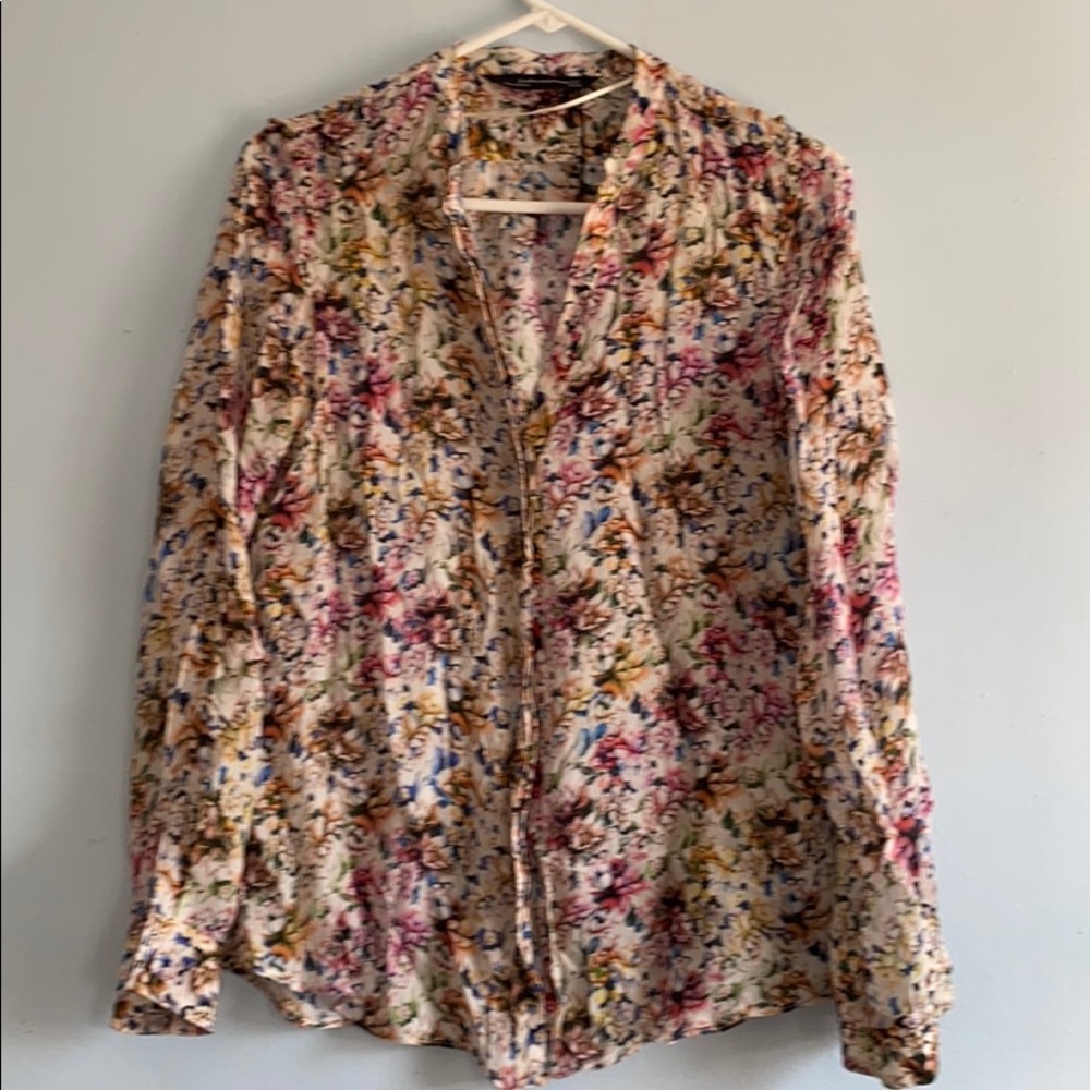 Zara blouse. NWOT. Very light. S